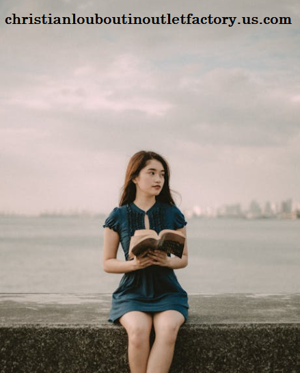 Tác giả Nguyễn Thùy Linh